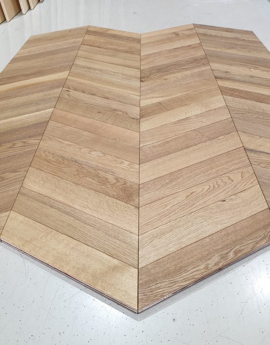 Sàn gỗ xương cá KAMPONG 12mm XC96