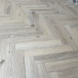 Sàn Gỗ Xương Cá Berry Alloc 12mm
