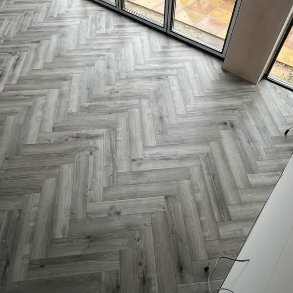 Sàn gỗ xương cá Alsa 12mm 536