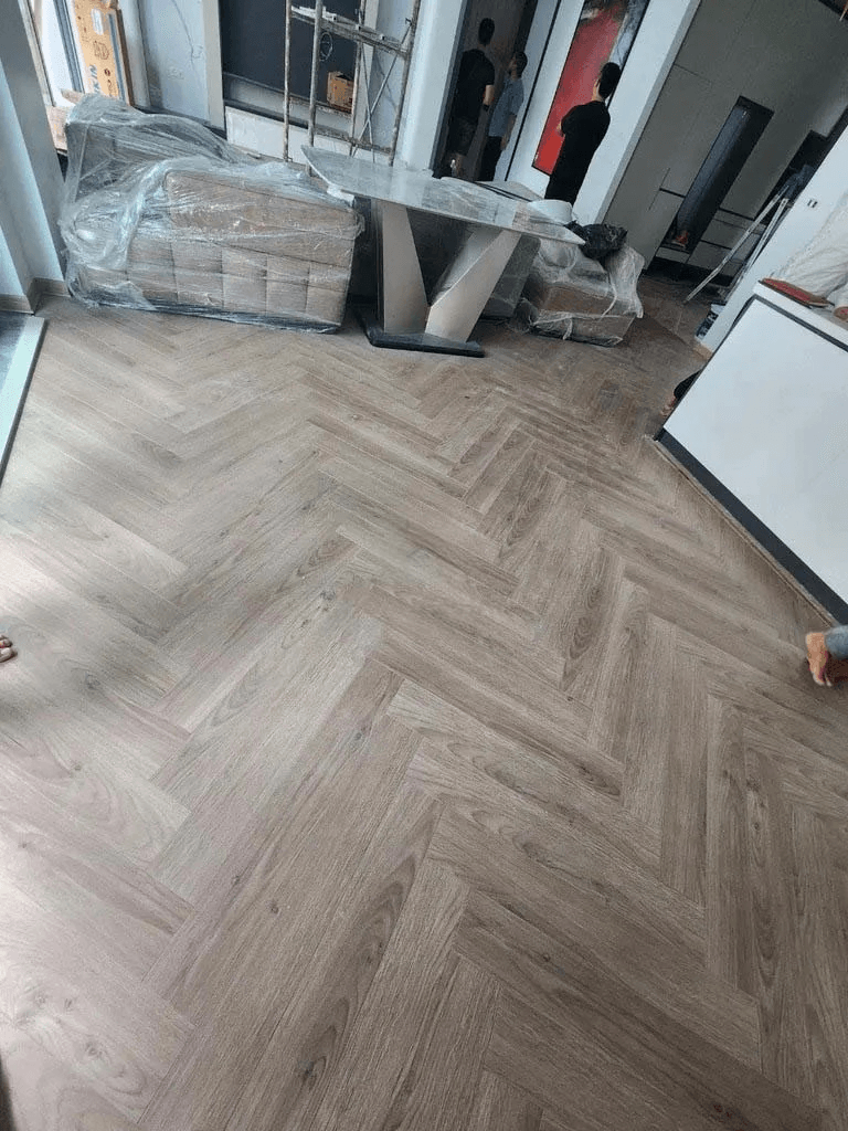Sàn gỗ xương cá INOVAR 10mm KBR852