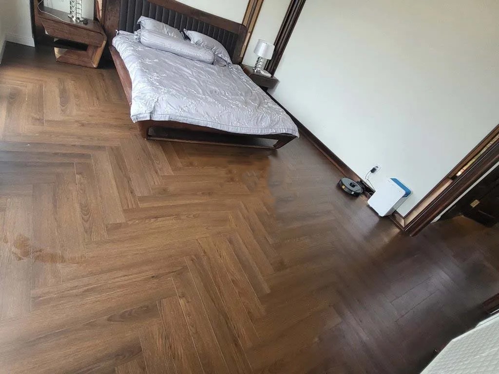 Sàn gỗ xương cá INOVAR 10mm KBR393