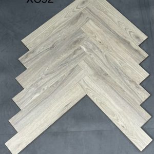 Sàn gỗ xương cá KAMPONG 12mm XC92