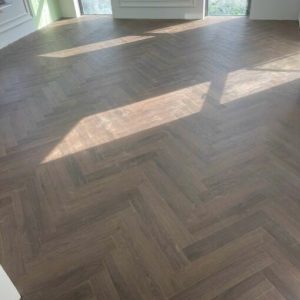 Sàn gỗ xương cá Mido Wood M88